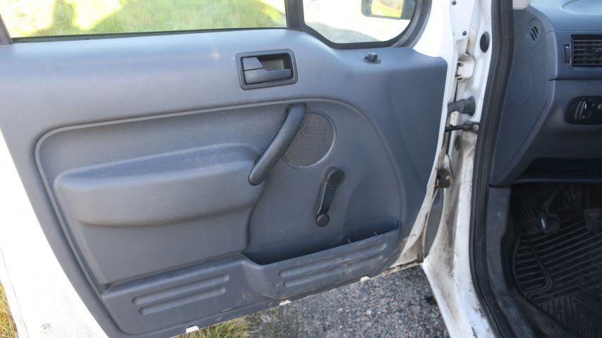 429356-26 Ford Transit Tourneo C 2007 (JGE611) Truck registered