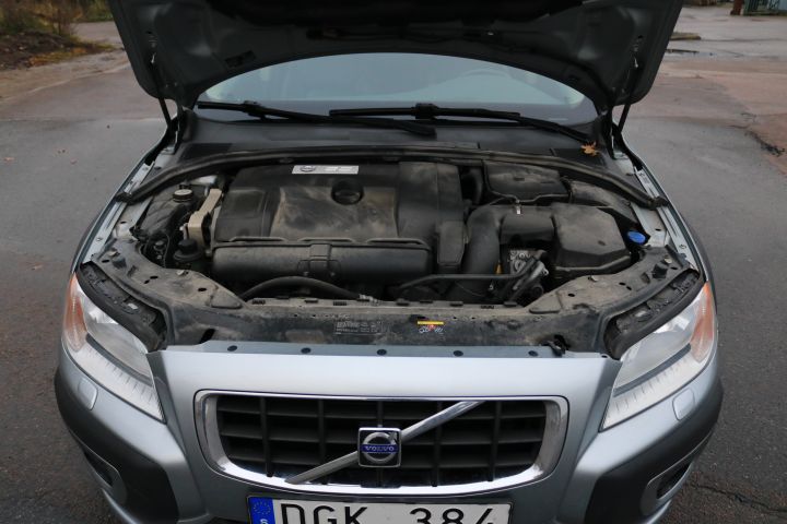 433465-10 Volvo XC70 3.2L Petrol, Automatic, Towbar -2009