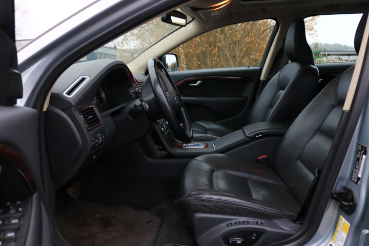 433465-12 Volvo XC70 3.2L Petrol, Automatic, Towbar -2009