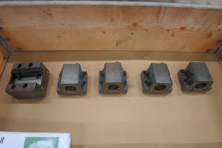 401367-31 CNC Lathe Hyundai WIA SKT-160C