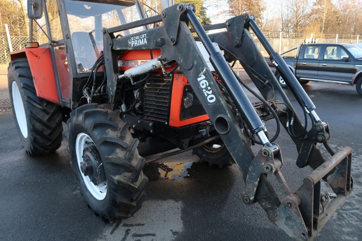 404703-21 Tractor Zetor Chrystal 8045