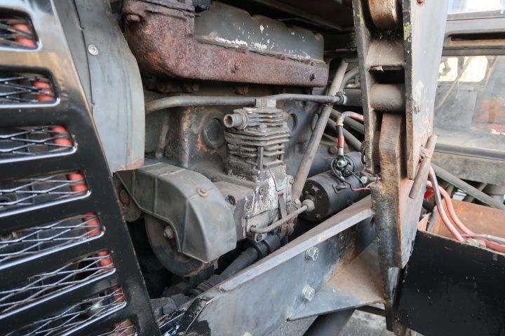 404703-25 Tractor Zetor Chrystal 8045