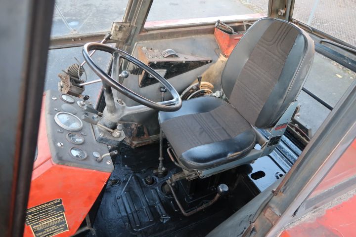 404703-28 Tractor Zetor Chrystal 8045