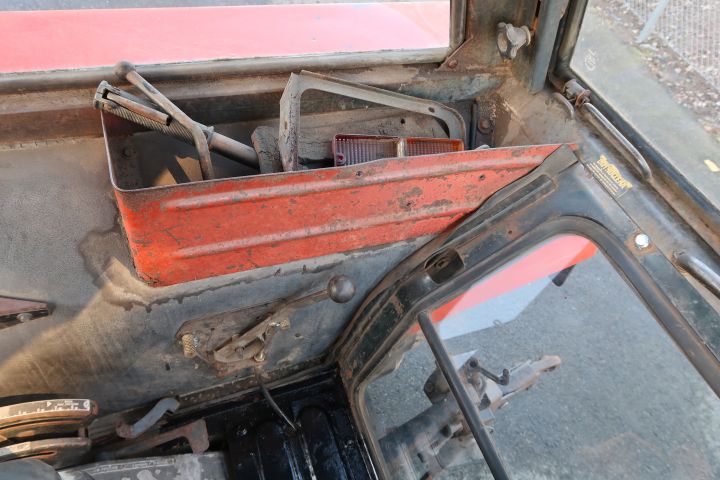 404703-34 Tractor Zetor Chrystal 8045