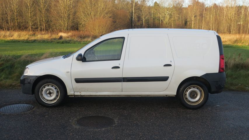 429375-3 Dacia Logan Van 2010 (NSL827) Truck registered