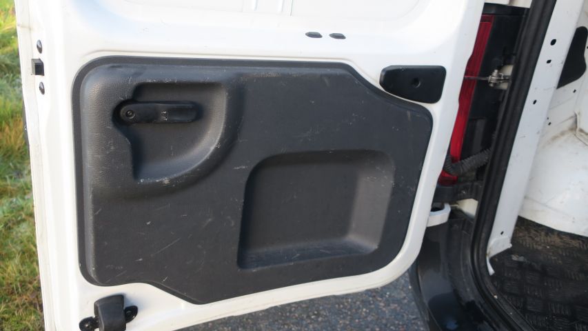 429375-19 Dacia Logan Van 2010 (NSL827) Truck registered