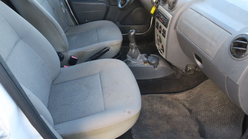 429375-24 Dacia Logan Van 2010 (NSL827) Truck registered