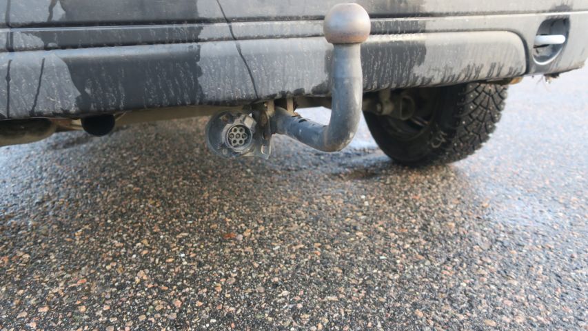 429375-28 Dacia Logan Van 2010 (NSL827) Truck registered