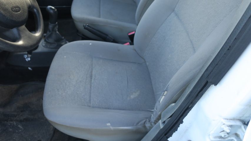 429375-32 Dacia Logan Van 2010 (NSL827) Truck registered