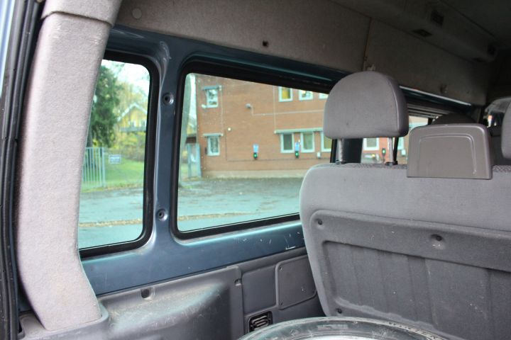 434306-32 Ford Transit 125 T330 (9-sits, Aut) -04