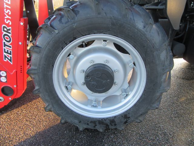 415407-24 Tractor - Zetor Major 80 -13 (DWJ690)