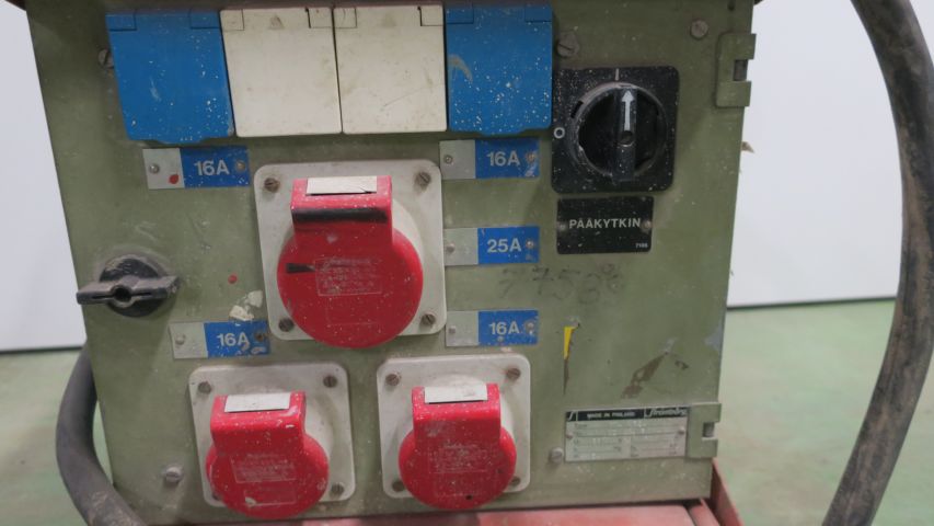 429384-3 2st Build-El Subcentral 16A and 32A