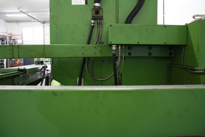 434640-13 Victor V-Center 4 Machining Center