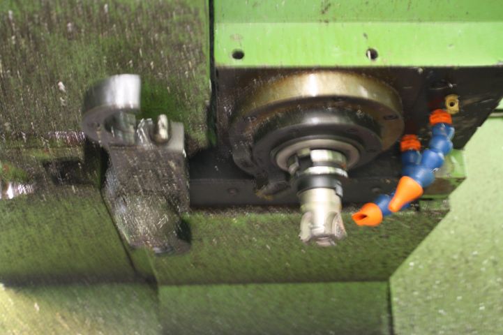 434640-23 Victor V-Center 4 Machining Center