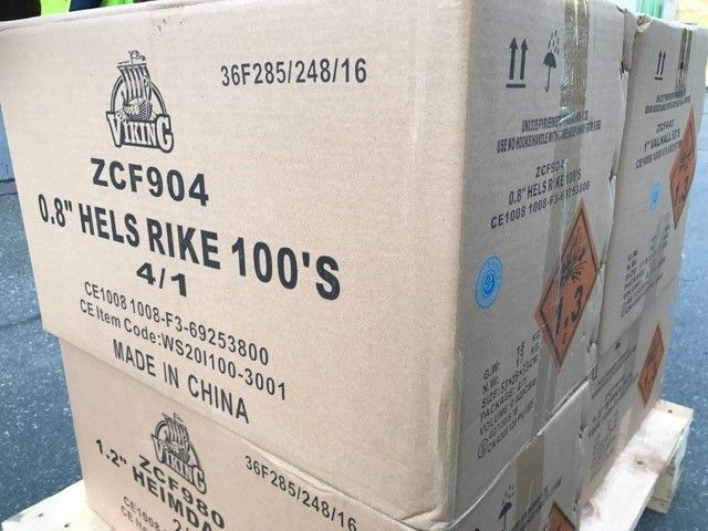 435090-4 Fireworks: 14 Bomb Bombs (1054 shots)