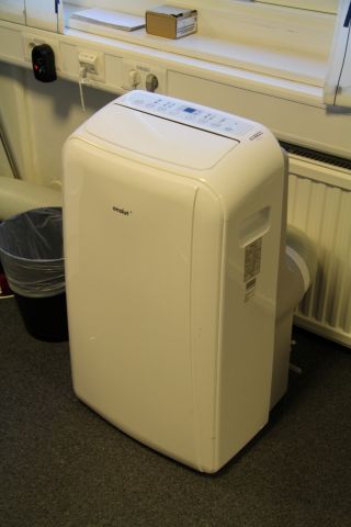 433821-2 Portabel AC Anslut