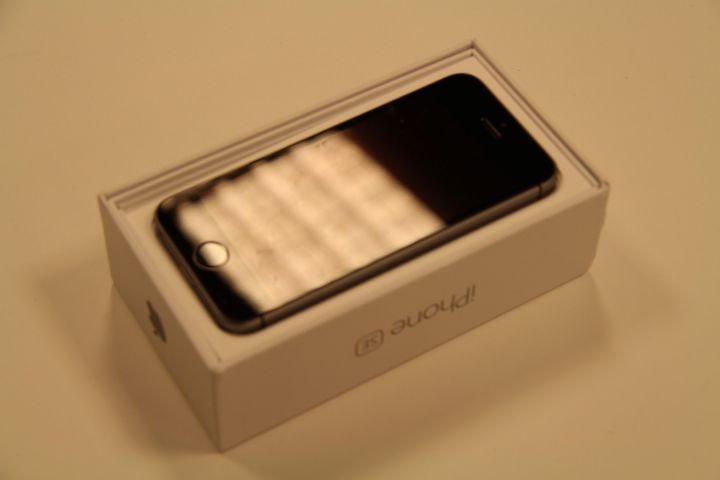 433868-4 Mobiltelefoner 4st Apple Samsung + surfplatta