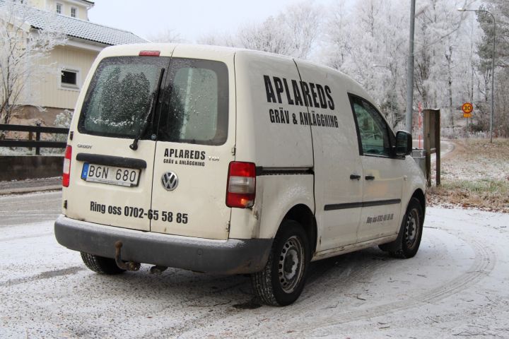 435593-5 VW Caddy 1,9TDI -08 (27678 mil)