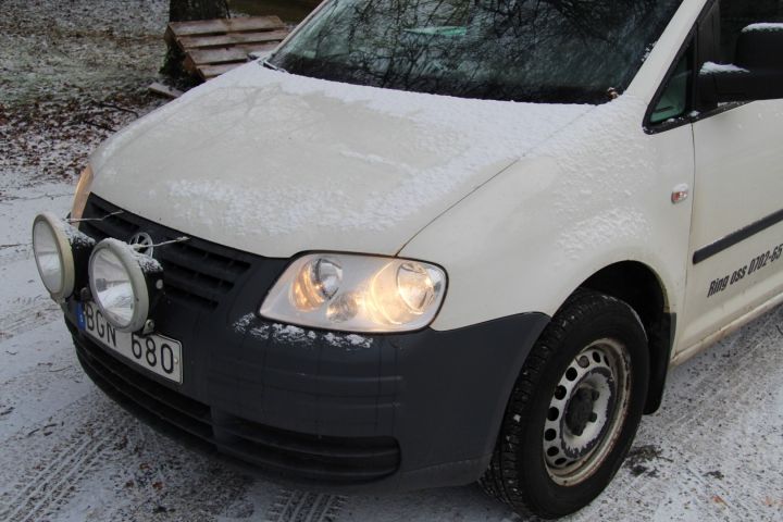 435593-8 VW Caddy 1,9TDI -08 (27678 mil)