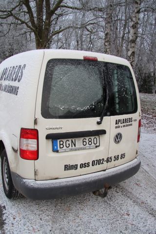 435593-10 VW Caddy 1,9TDI -08 (27678 mil)