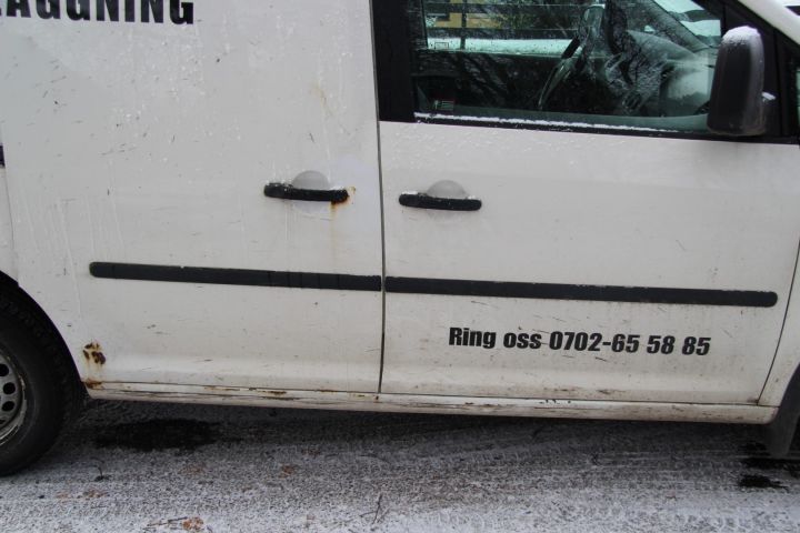 435593-12 VW Caddy 1,9TDI -08 (27678 mil)