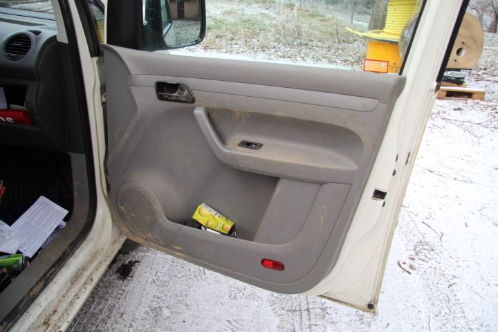 435593-13 VW Caddy 1,9TDI -08 (27678 mil)