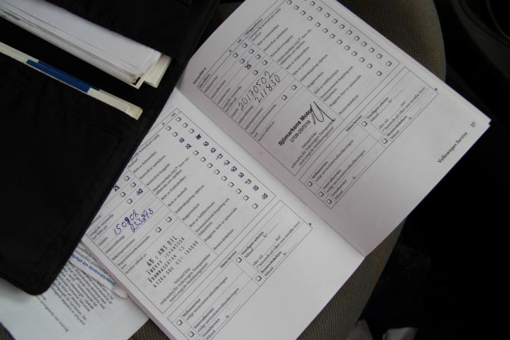 435593-15 VW Caddy 1,9TDI -08 (27678 mil)