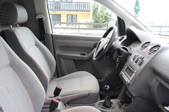 435593-17 VW Caddy 1,9TDI -08 (27678 mil)