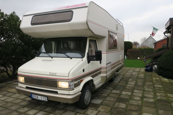 410216-1 Caravan Fiat 290 from 93