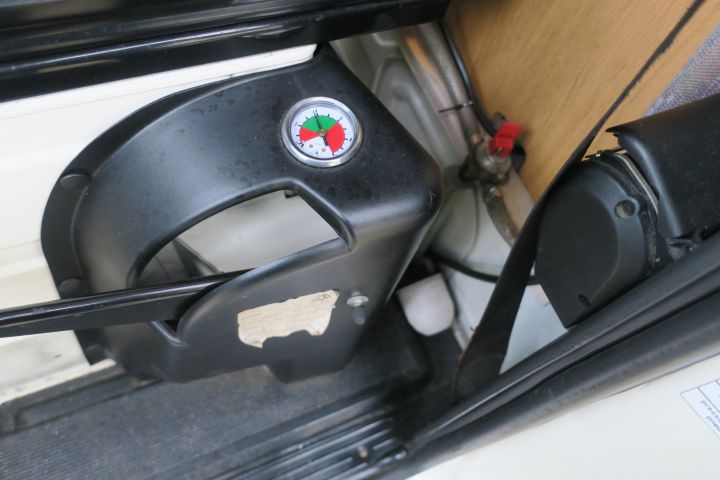 410216-9 Caravan Fiat 290 from 93