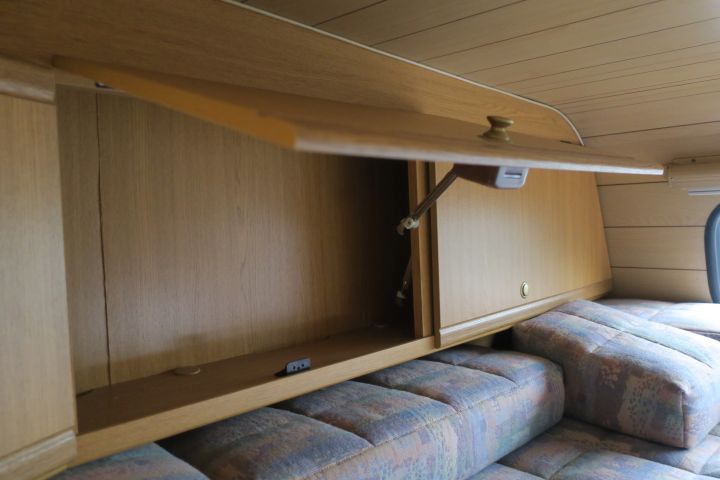 410216-26 Caravan Fiat 290 from 93