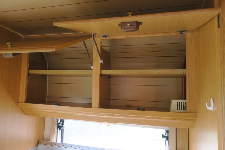 410216-36 Caravan Fiat 290 from 93