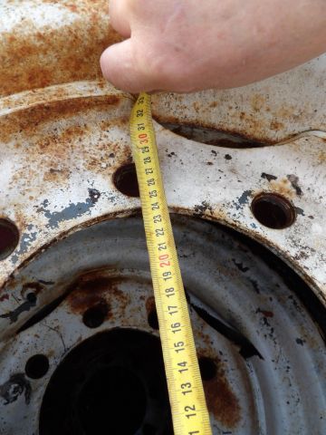 414107-12 Wheels fitting an RUR