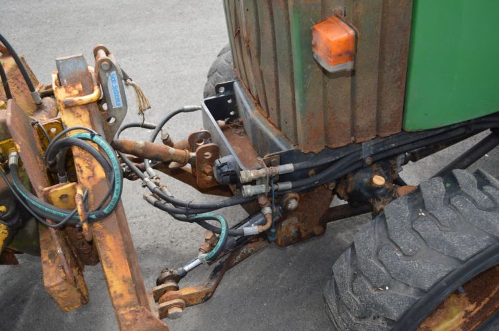 438511-10 John Deere 855