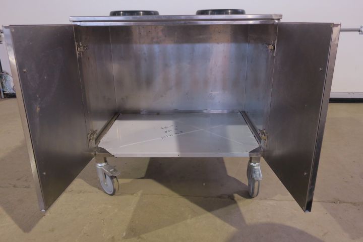 410221-21 Kitchen equipment for large kitchens, trolleys, shelves, waste carriage