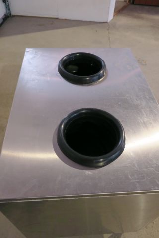 410221-23 Kitchen equipment for large kitchens, trolleys, shelves, waste carriage