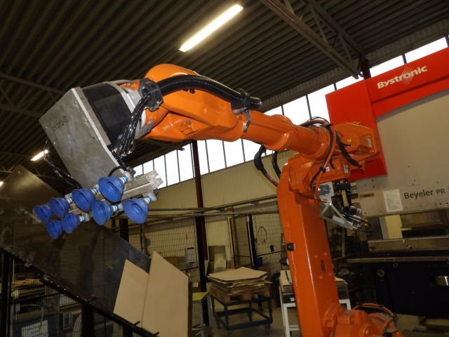 414143-3 ABB Robot IRB 6640 -08