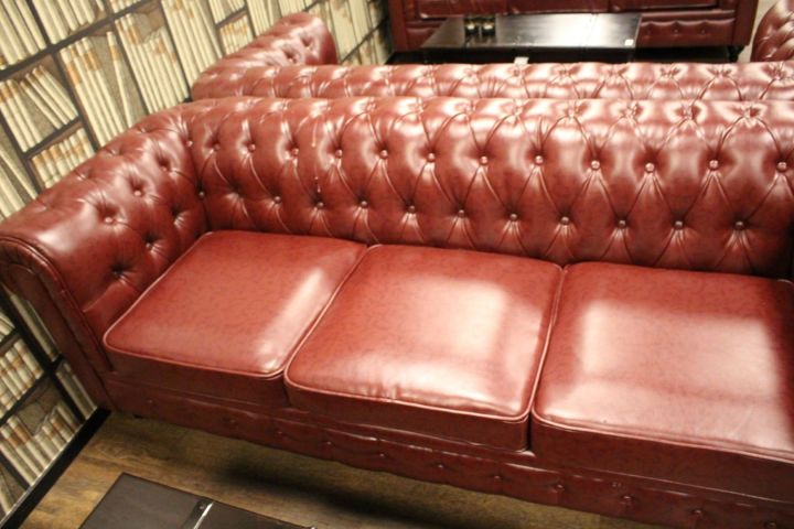 433902-2 Chesterfield Sofa