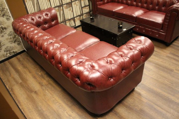 433904-2 Chesterfield Sofa