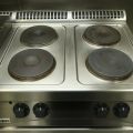 409977-4 Zanussi stove, frying table and under cabinet