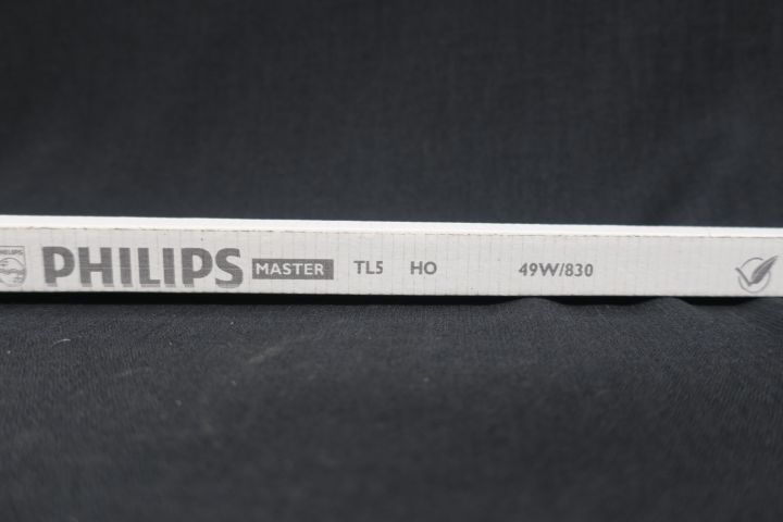 435287-2 80 fluorescent tubes Philips Master TL5 HO 49W / 830