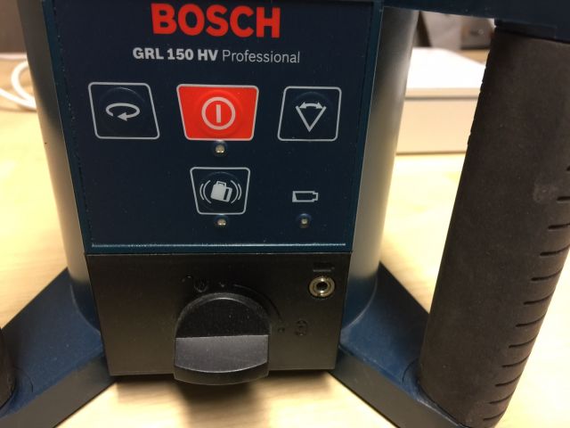 440493-2 Build laser Bosch GRL 150 HV with two receivers not charger.