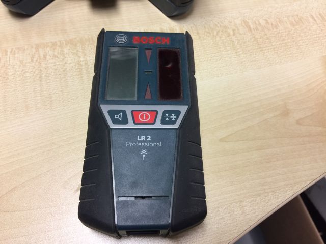 440493-4 Build laser Bosch GRL 150 HV with two receivers not charger.