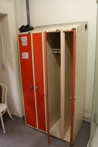 439037-3 2 sections closet