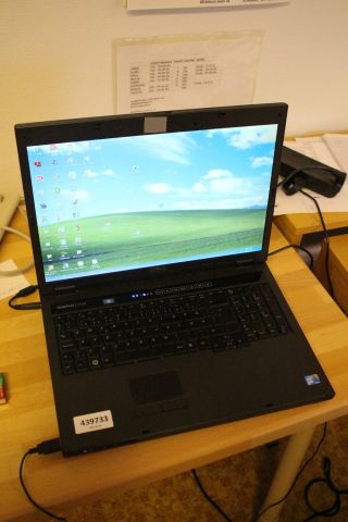 439733-1 Bärbara datorer 2st HP Compaq nc6120, Dell Vostro 1720