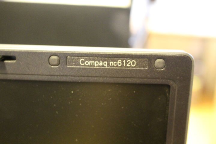 439733-6 Bärbara datorer 2st HP Compaq nc6120, Dell Vostro 1720