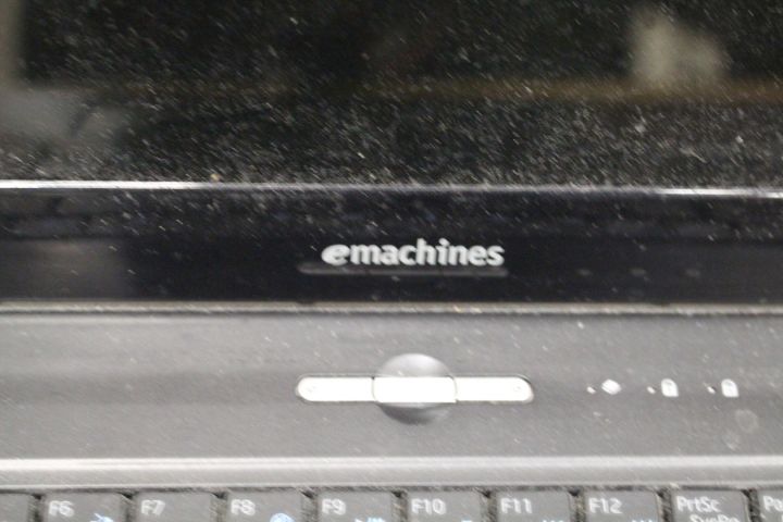 430335-4 Bärbar dator Acer eMachines E525 och skrivare Epson XP-212