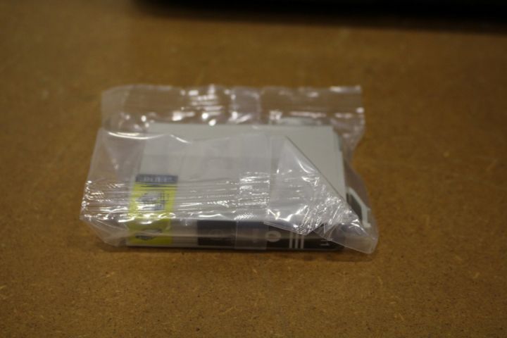 430335-13 Bärbar dator Acer eMachines E525 och skrivare Epson XP-212