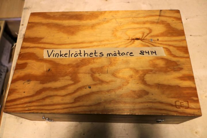 195976-2 Pneumatic tools 1 pallet ca: 80-tall units (8)