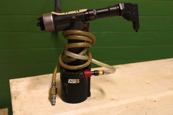 195976-13 Pneumatic tools 1 pallet ca: 80-tall units (8)